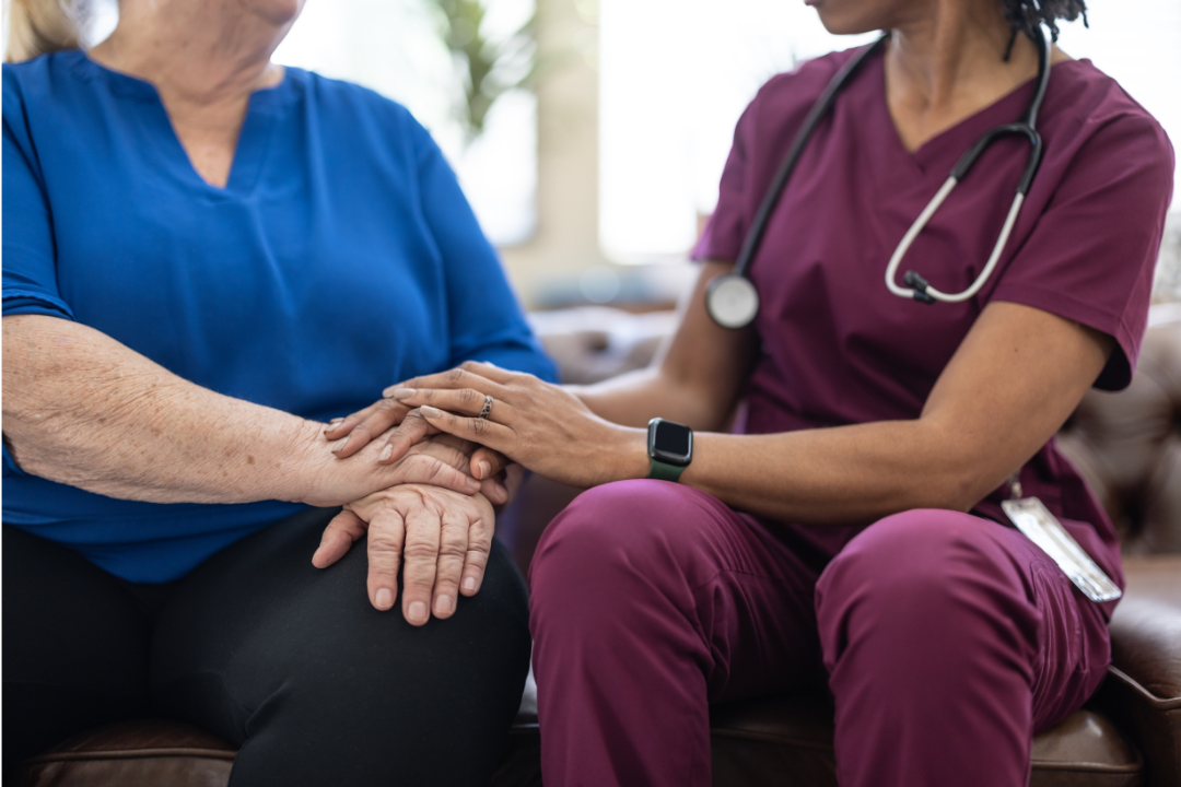 nurse-with-patient
